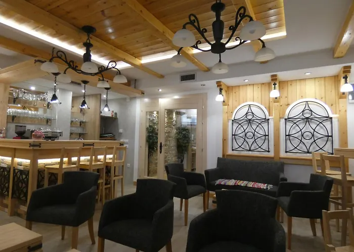 Villa Natural Wood